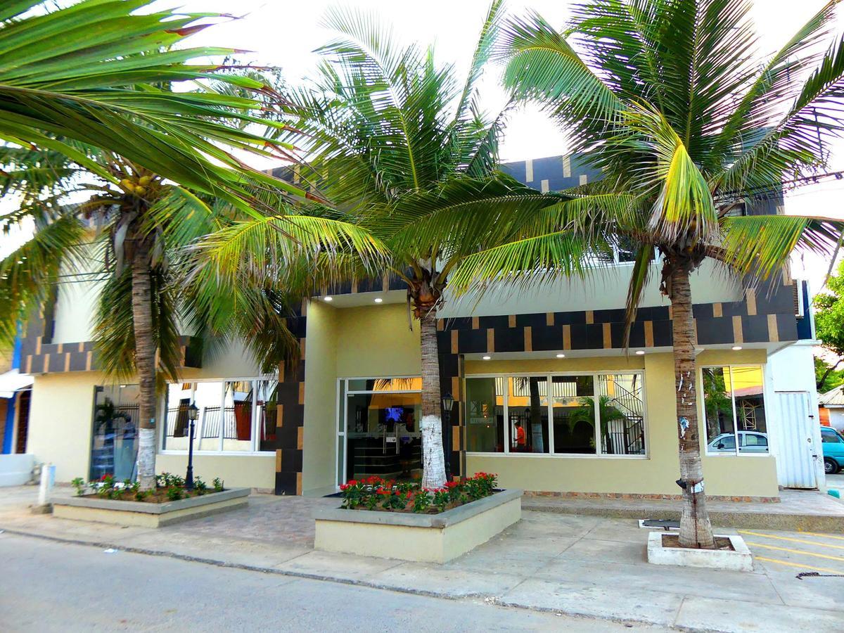 Hotel El Emigrante 哥伦比亚港 外观 照片