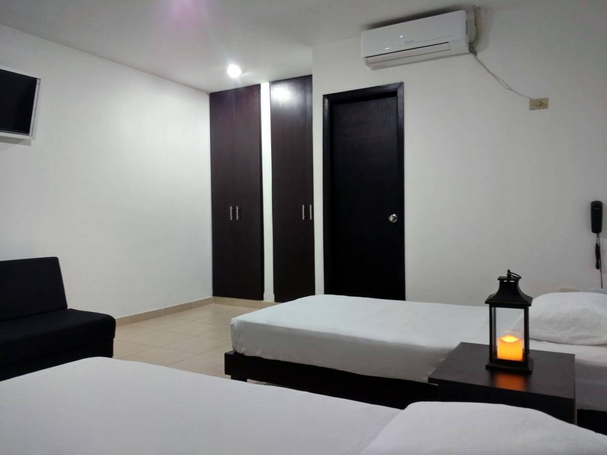 Hotel El Emigrante 哥伦比亚港 外观 照片