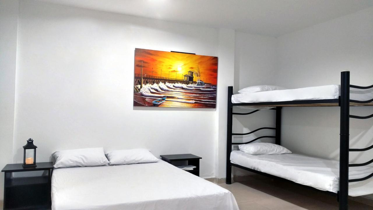 Hotel El Emigrante 哥伦比亚港 外观 照片