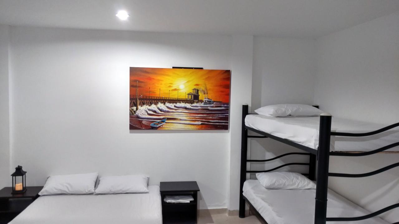 Hotel El Emigrante 哥伦比亚港 外观 照片