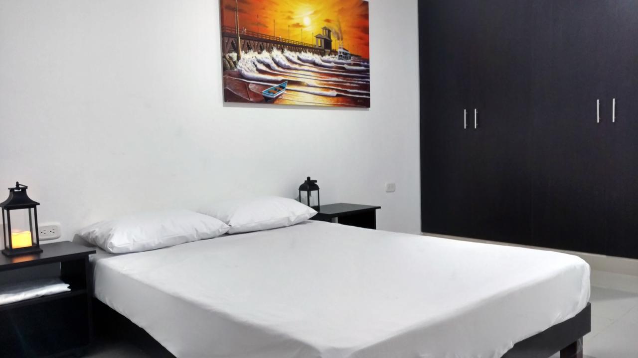 Hotel El Emigrante 哥伦比亚港 外观 照片